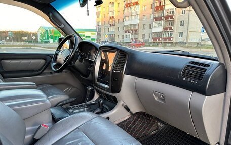 Toyota Land Cruiser 100 рестайлинг 2, 2003 год, 1 830 000 рублей, 12 фотография