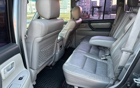 Toyota Land Cruiser 100 рестайлинг 2, 2003 год, 1 830 000 рублей, 20 фотография