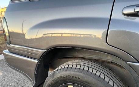 Toyota Land Cruiser 100 рестайлинг 2, 2003 год, 1 830 000 рублей, 28 фотография