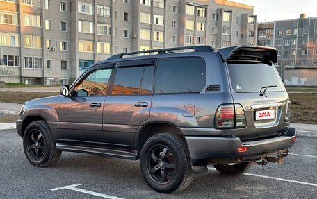 Toyota Land Cruiser 100 рестайлинг 2, 2003 год, 1 830 000 рублей, 27 фотография