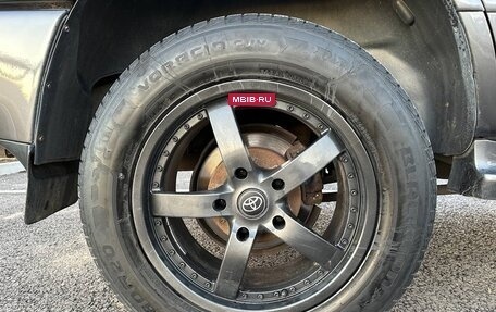 Toyota Land Cruiser 100 рестайлинг 2, 2003 год, 1 830 000 рублей, 25 фотография