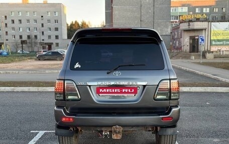 Toyota Land Cruiser 100 рестайлинг 2, 2003 год, 1 830 000 рублей, 33 фотография