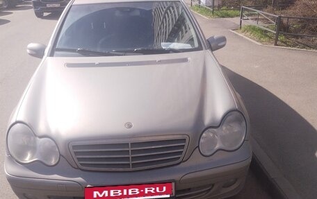 Mercedes-Benz C-Класс, 2006 год, 700 000 рублей, 9 фотография