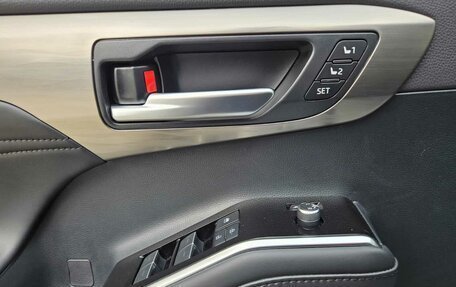 Toyota Highlander, 2025 год, 5 980 000 рублей, 15 фотография