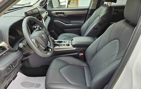 Toyota Highlander, 2025 год, 5 980 000 рублей, 12 фотография