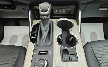 Toyota Highlander, 2025 год, 5 980 000 рублей, 27 фотография