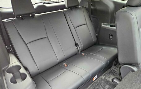 Toyota Highlander, 2025 год, 5 980 000 рублей, 34 фотография