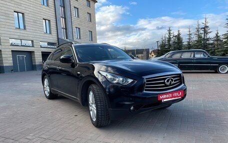 Infiniti FX II, 2012 год, 2 250 000 рублей, 2 фотография