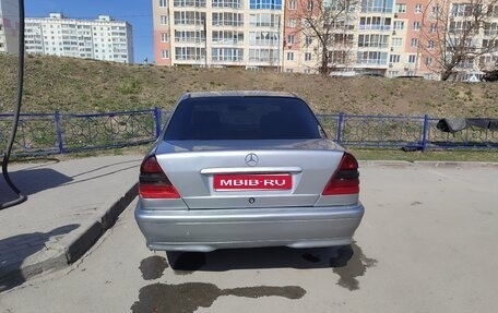 Mercedes-Benz C-Класс, 1999 год, 280 000 рублей, 1 фотография
