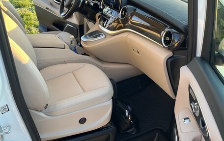 Mercedes-Benz V-Класс, 2021 год, 8 600 000 рублей, 5 фотография