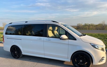 Mercedes-Benz V-Класс, 2021 год, 8 600 000 рублей, 3 фотография
