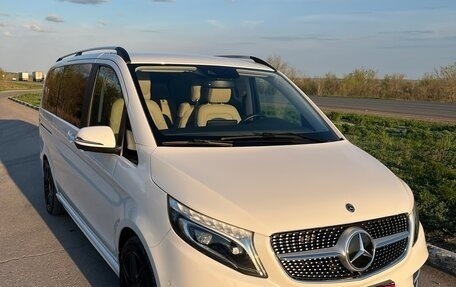 Mercedes-Benz V-Класс, 2021 год, 8 600 000 рублей, 2 фотография