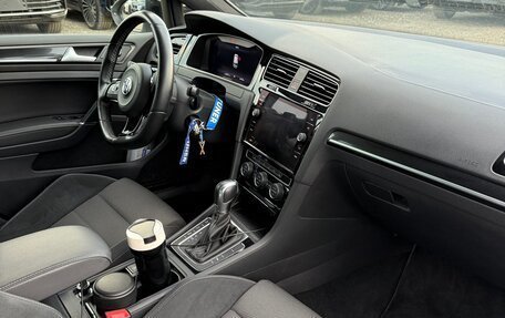 Volkswagen Golf R VII, 2019 год, 3 300 000 рублей, 12 фотография