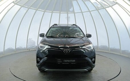 Toyota RAV4, 2019 год, 2 380 000 рублей, 2 фотография