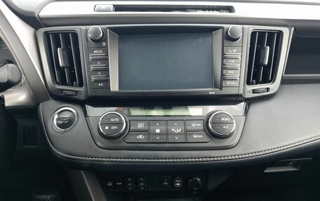 Toyota RAV4, 2019 год, 2 380 000 рублей, 18 фотография