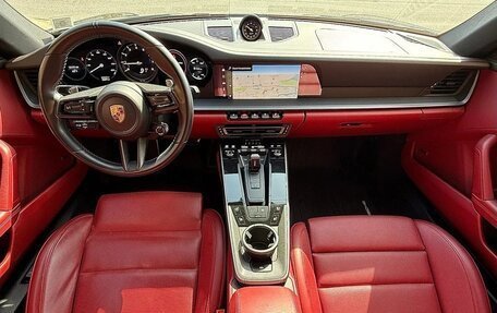 Porsche 911, 2022 год, 16 861 600 рублей, 15 фотография