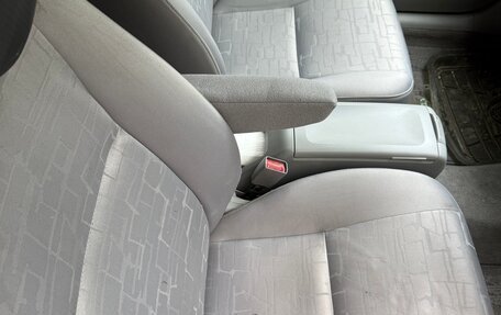 Toyota Opa I рестайлинг, 2000 год, 700 000 рублей, 9 фотография