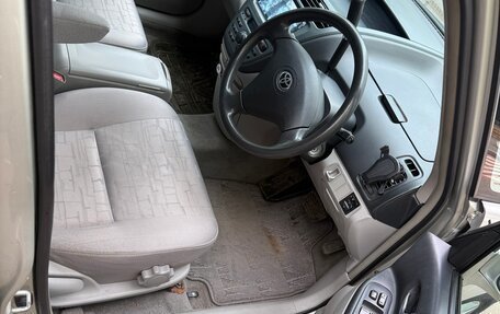Toyota Opa I рестайлинг, 2000 год, 700 000 рублей, 8 фотография