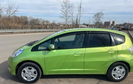 Honda Fit III, 2010 год, 770 000 рублей, 2 фотография