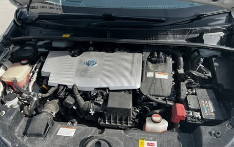 Toyota Prius IV XW50, 2016 год, 1 700 000 рублей, 14 фотография