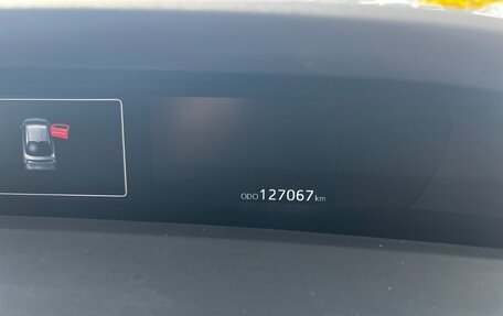Toyota Prius IV XW50, 2016 год, 1 700 000 рублей, 11 фотография