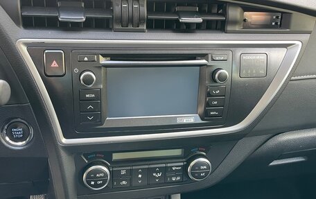 Toyota Auris II, 2014 год, 1 570 000 рублей, 10 фотография