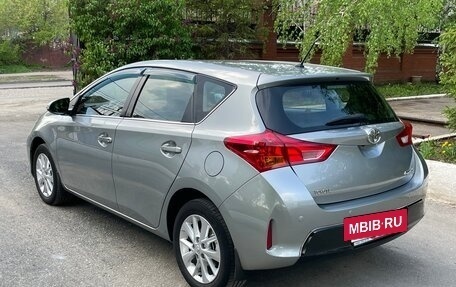 Toyota Auris II, 2014 год, 1 570 000 рублей, 2 фотография