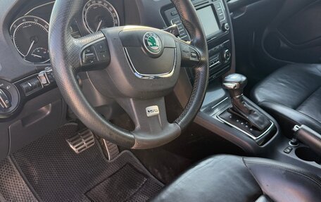 Skoda Octavia RS, 2011 год, 1 050 000 рублей, 6 фотография