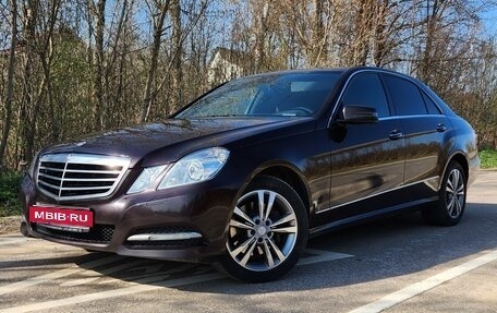 Mercedes-Benz E-Класс, 2011 год, 1 фотография