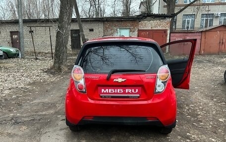 Chevrolet Spark III, 2011 год, 590 000 рублей, 3 фотография