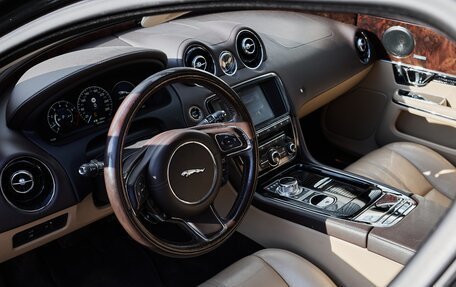 Jaguar XJ IV (X351), 2016 год, 3 150 000 рублей, 8 фотография