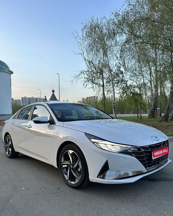 Hyundai Elantra, 2022 год, 2 195 000 рублей, 1 фотография