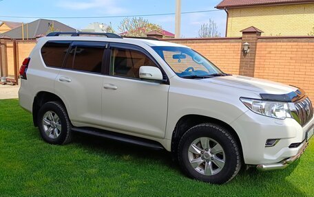 Toyota Land Cruiser Prado 150 рестайлинг 2, 2017 год, 5 000 000 рублей, 2 фотография