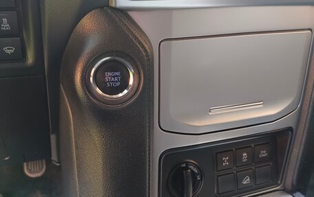 Toyota Land Cruiser Prado 150 рестайлинг 2, 2017 год, 5 000 000 рублей, 7 фотография