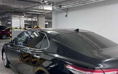 Toyota Camry, 2021 год, 3 200 000 рублей, 2 фотография