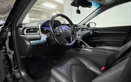 Toyota Camry, 2021 год, 3 200 000 рублей, 5 фотография
