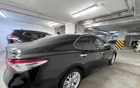 Toyota Camry, 2021 год, 3 200 000 рублей, 8 фотография