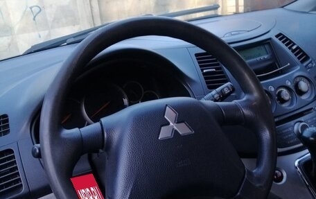 Mitsubishi Grandis, 2007 год, 970 000 рублей, 6 фотография