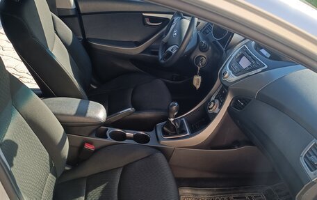 Hyundai Elantra V, 2011 год, 800 000 рублей, 12 фотография