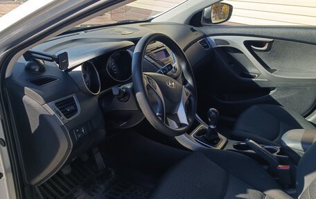 Hyundai Elantra V, 2011 год, 800 000 рублей, 8 фотография