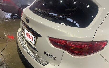 Infiniti FX II, 2012 год, 2 200 000 рублей, 10 фотография