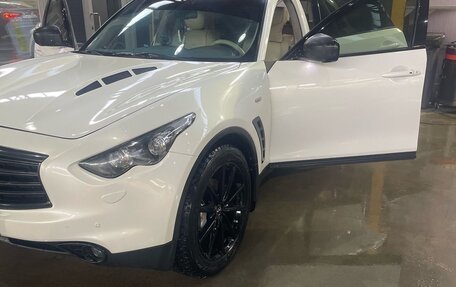 Infiniti FX II, 2012 год, 2 200 000 рублей, 16 фотография