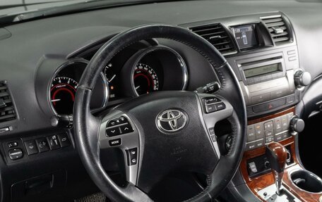 Toyota Highlander III, 2010 год, 2 269 000 рублей, 14 фотография
