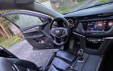 Cadillac XT5 I рестайлинг, 2016 год, 2 700 000 рублей, 30 фотография