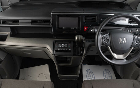 Honda Stepwgn IV, 2015 год, 2 399 000 рублей, 7 фотография