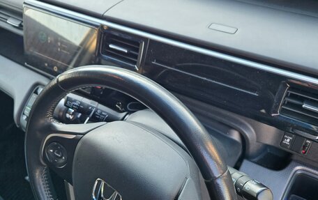Honda Stepwgn IV, 2016 год, 1 900 000 рублей, 2 фотография