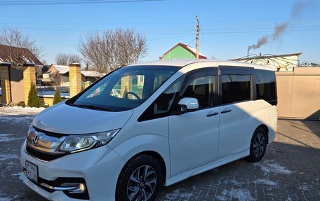 Honda Stepwgn IV, 2016 год, 1 900 000 рублей, 7 фотография