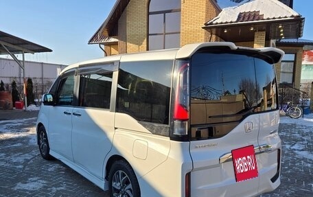 Honda Stepwgn IV, 2016 год, 1 900 000 рублей, 3 фотография
