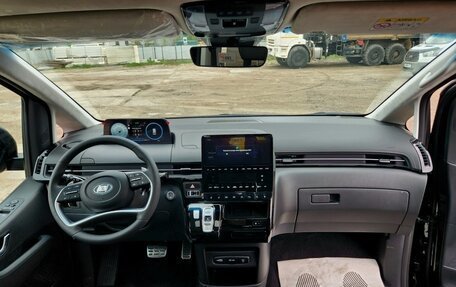Hyundai Staria, 2025 год, 7 750 000 рублей, 4 фотография