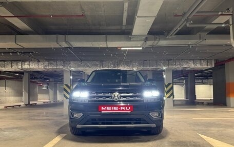 Volkswagen Teramont I, 2018 год, 3 800 000 рублей, 2 фотография